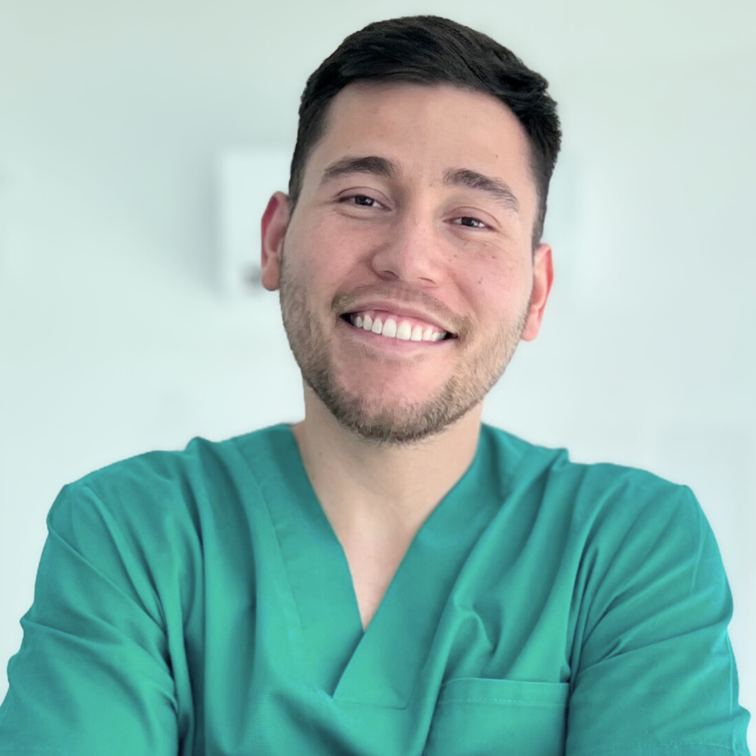 Andres D. Obregón-cuadrada